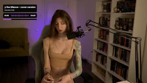 Snapshot of loony_moony chatting on January 10, 2026, 10:50 am loony_moony online show from January 10, 2026, 10:50 am