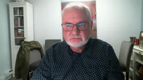 loop102 online show from October 25, 2025, 1:24 am