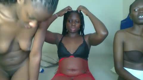 Snapshot of lopez_lolly chatting on February 1, 2025, 8:08 am Lopez online show from February 1, 2025, 8:08 am