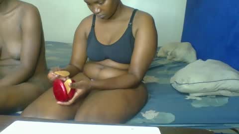 Snapshot of lopez_lolly chatting on February 5, 2025, 8:11 am Lopez online show from February 5, 2025, 8:11 am