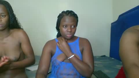 Snapshot of lopez_lolly chatting on February 9, 2025, 4:07 pm Lopez online show from February 9, 2025, 4:07 pm