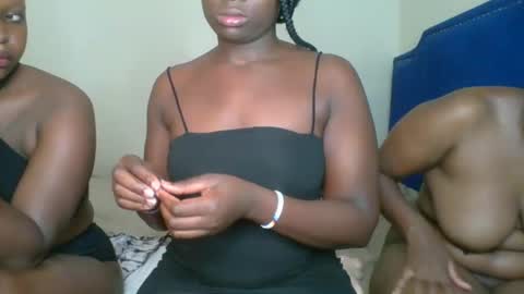 Snapshot of lopez_lolly chatting on February 24, 2025, 8:06 am Lopez online show from February 24, 2025, 8:06 am