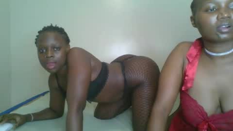 Snapshot of lopez_lolly chatting on March 10, 2025, 11:49 pm Lopez online show from March 10, 2025, 11:49 pm