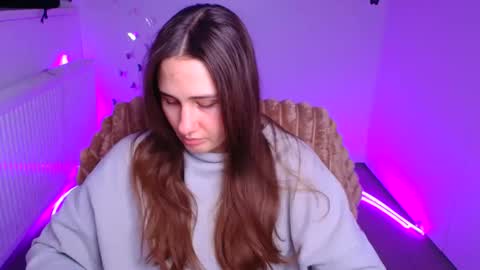 Lora online show from February 11, 2026, 12:21 pm