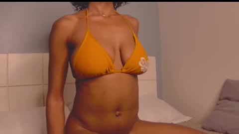 Snapshot of loraforreal chatting on October 5, 2025, 1:59 am Blackcat online show from October 5, 2025, 1:59 am