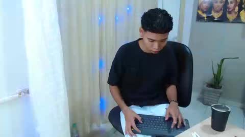 jamess online show from September 22, 2025, 2:52 pm
