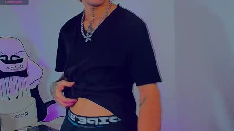 Snapshot of lord_moon_king chatting on September 11, 2025, 3:50 am lord_moon_king online show from September 11, 2025, 3:50 am