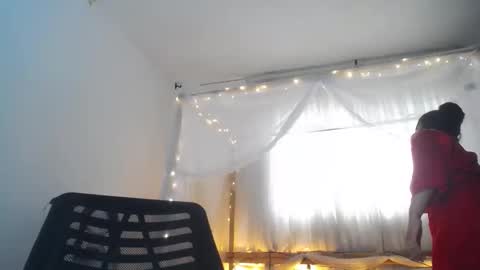 loreanis online show from September 12, 2025, 8:31 pm