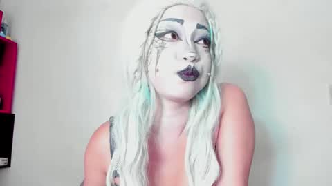 Lore Depp online show from March 12, 2026, 8:20 am