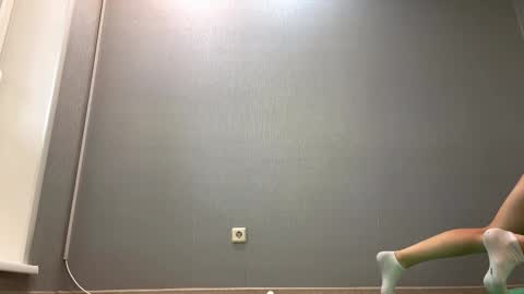 Snapshot of loreeluben chatting on October 5, 2025, 11:19 am Olivia online show from October 5, 2025, 11:19 am