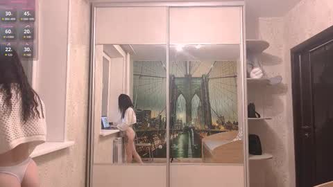 Snapshot of loreeluben chatting on November 8, 2025, 1:44 pm Olivia online show from November 8, 2025, 1:44 pm