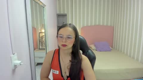 lorelaigiven online show from May 30, 2026, 12:24 pm