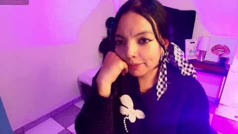 Snapshot of loren_44tits chatting on May 3, 2026, 10:16 pm Loren online show from May 3, 2026, 10:16 pm