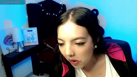 Loren online show from July 9, 2026, 7:18 pm