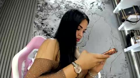 Doll Queen online show from May 13, 2026, 10:56 am
