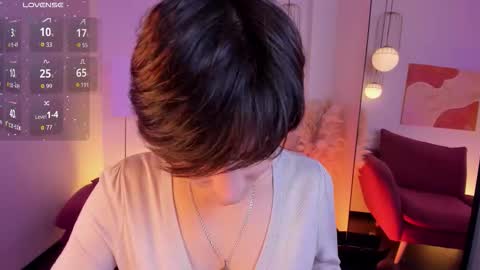 Loren online show from October 11, 2025, 1:42 pm