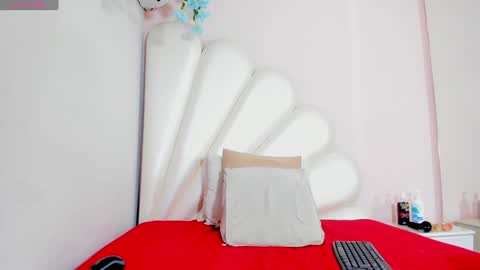 Lorena online show from February 3, 2025, 1:40 pm