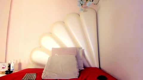 Lorena online show from March 7, 2025, 1:40 pm