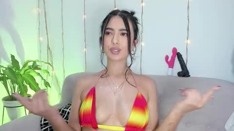 L O R E N online show from February 13, 2026, 8:16 pm