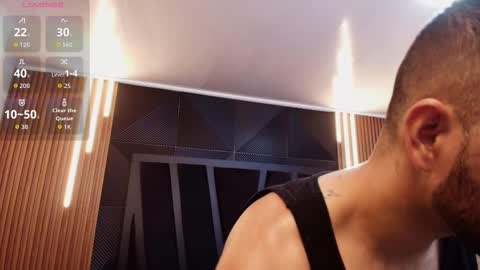  L O R E N Z O  Thumbs Up help  online show from March 28, 2026, 5:23 pm