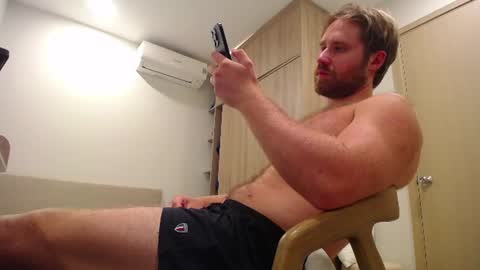 Snapshot of lorenzolux chatting on July 9, 2026, 4:11 pm Lorenz online show from July 9, 2026, 4:11 pm