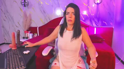 lorena online show from September 12, 2025, 2:33 am