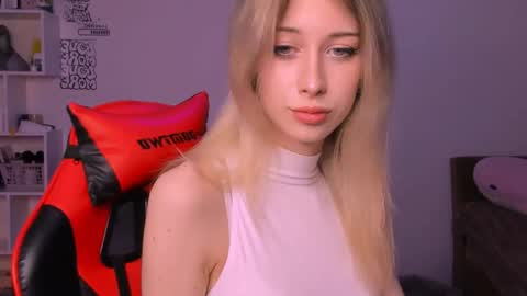 Lori online show from October 3, 2025, 4:59 pm