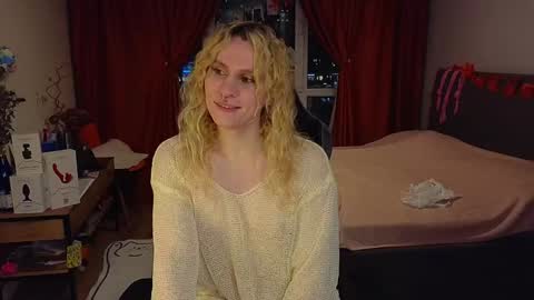 Lori -----------------------------------    online show from December 18, 2024, 2:38 pm