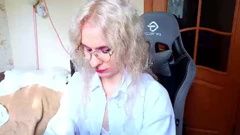 Lori -----------------------------------    online show from July 22, 2026, 1:58 pm