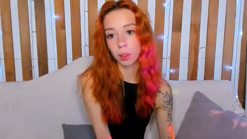 Snapshot of lori_williams chatting on September 29, 2025, 1:11 am Lori online show from September 29, 2025, 1:11 am