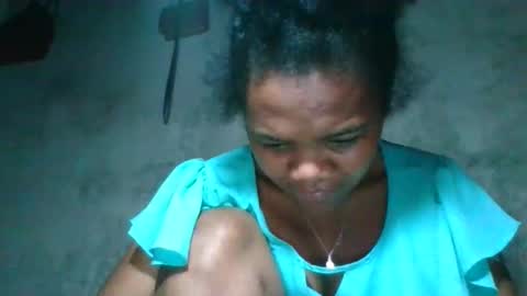 lorienne98 online show from May 19, 2026, 7:15 am