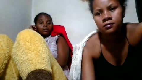 lorienne98 online show from May 27, 2026, 7:22 pm