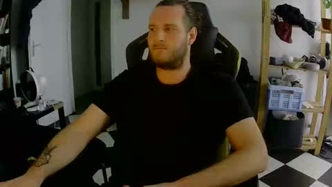 Lorigon online show from September 14, 2025, 6:34 am