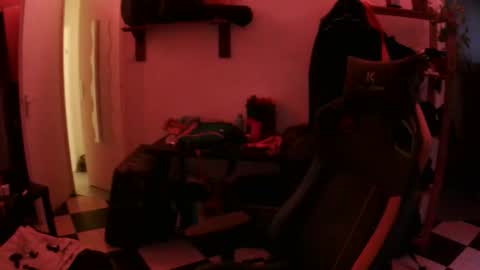 Lorigon online show from December 2, 2025, 6:52 am