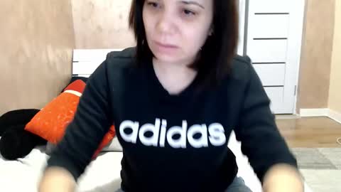 LorraGrey online show from February 6, 2026, 6:18 am