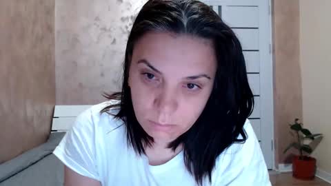 LorraGrey online show from May 1, 2026, 3:22 am