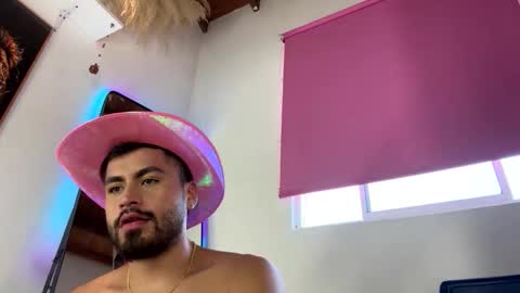 JUAN  JUAN online show from May 17, 2026, 9:22 pm