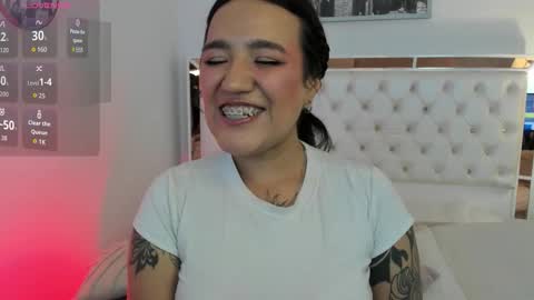 lottie_fox online show from January 8, 2026, 2:14 am