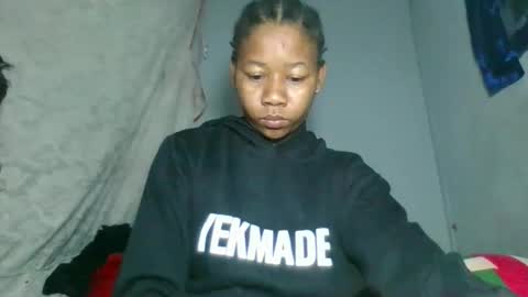 louane98 online show from March 5, 2026, 2:51 am