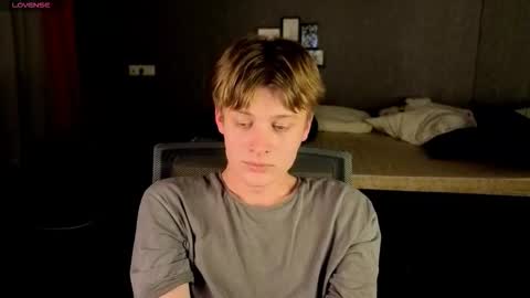 louie_evans online show from October 12, 2025, 8:08 pm