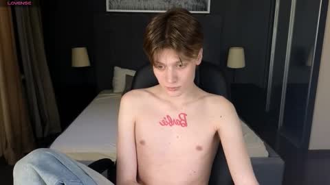 louie_evans online show from December 17, 2025, 7:42 pm