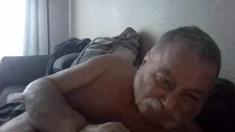 Snapshot of louis_chokdee chatting on February 17, 2025, 4:15 pm louis_chokdee online show from February 17, 2025, 4:15 pm