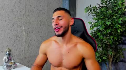 Louis online show from September 29, 2025, 10:47 pm