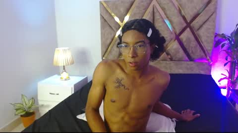 Snapshot of louis_hardstar chatting on December 6, 2024, 12:23 am Louis Valdz online show from December 6, 2024, 12:23 am