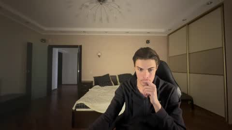 Mark online show from February 20, 2025, 10:48 pm