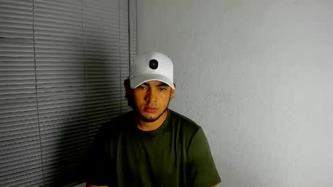 louis_rueda online show from June 1, 2026, 4:58 am