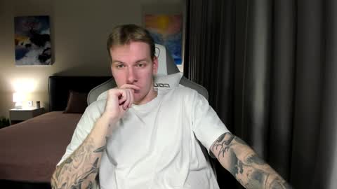 Louis  online show from December 29, 2024, 4:40 pm