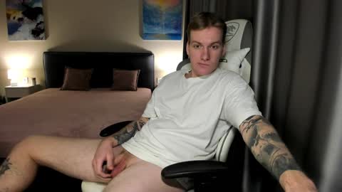 Louis  online show from December 29, 2024, 8:04 pm