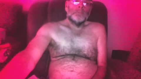 Snapshot of louism13 chatting on November 9, 2025, 1:31 pm louism13 online show from November 9, 2025, 1:31 pm