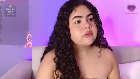 lourdes_moon22 online show from December 22, 2025, 12:24 pm